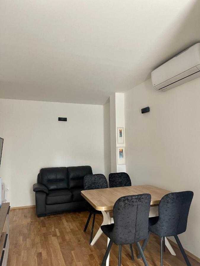 Elite Rooms Split - Free Parking ภายนอก รูปภาพ